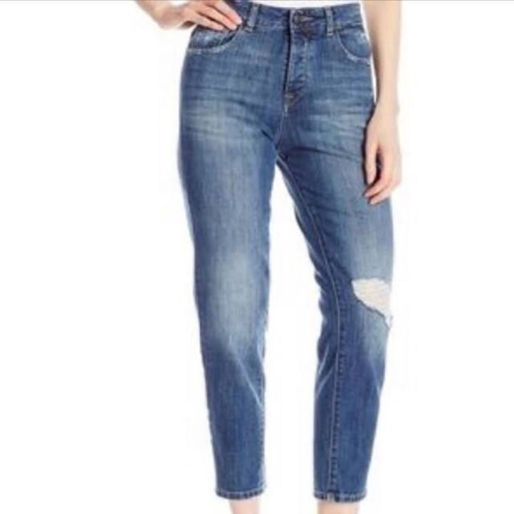 DL1961 Goldie distressed cropped high rise size 26 jeans